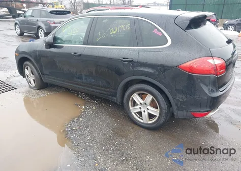 2014 Porsche Cayenne z USA, uszkodzony, nr VIN WP1AA2A24ELA93557